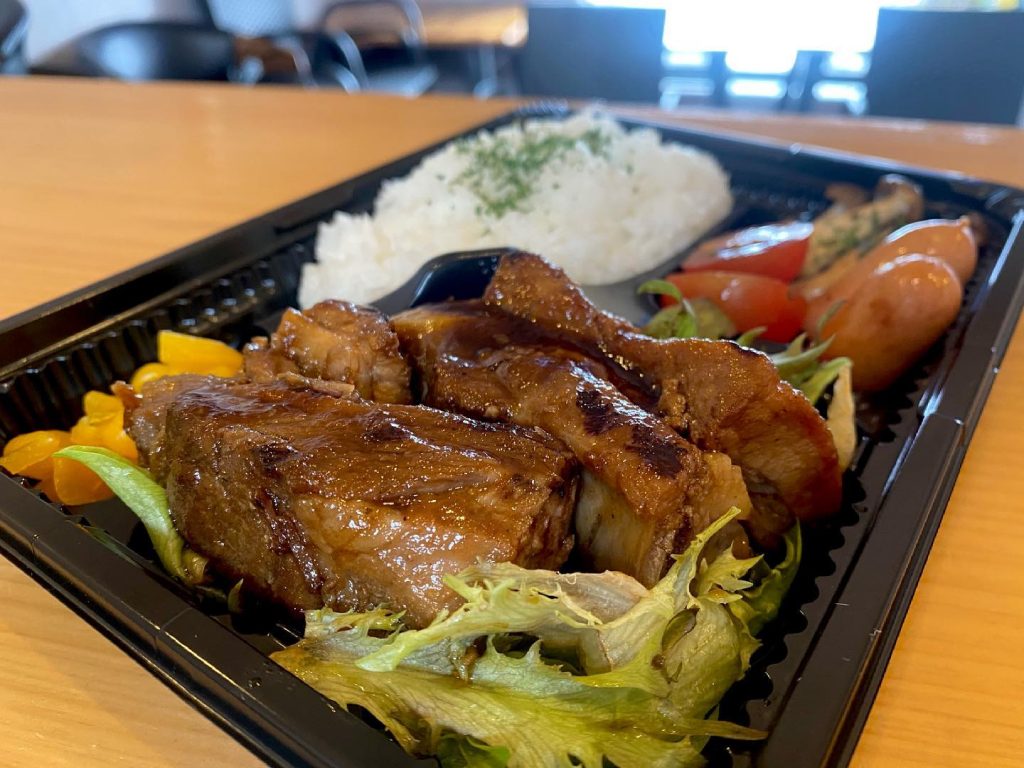 おはようございます?ｶﾞｫｰスペアリブ弁当　　　with 道の駅たちばな